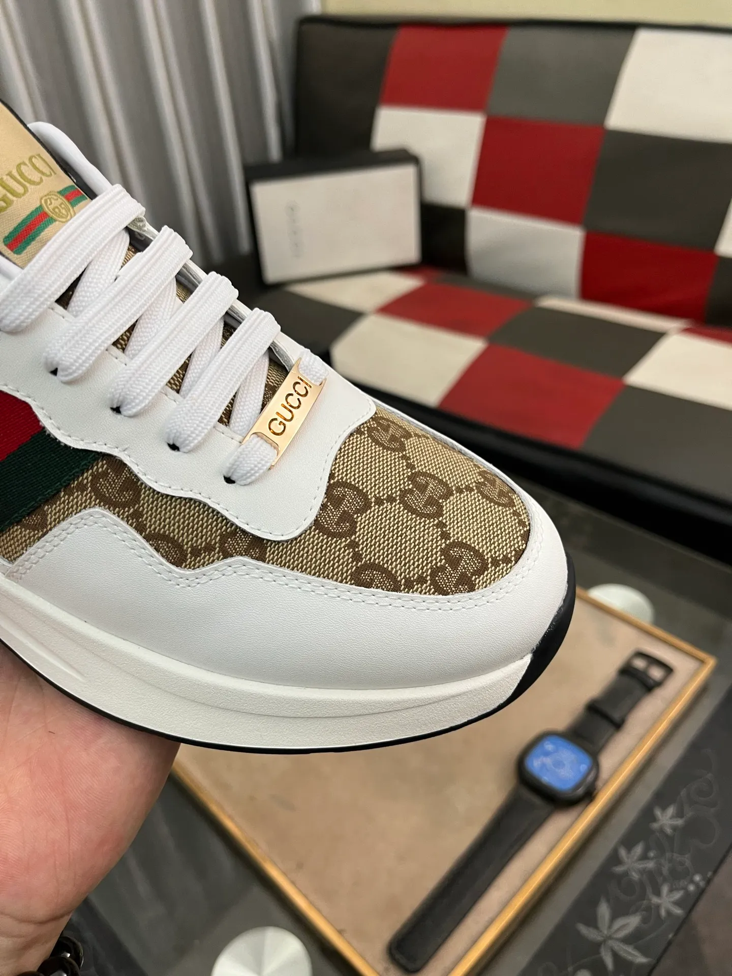 Men's shoes💰420⌚️⌚️[GUCCI] Gucci men's casual shoes are absolutely popular🔥The ultimate matching item for trendy men! The charm of super texture is unstoppable. This is the main recommendation. The upper is made of high-quality cowhide, with pig lining feet and wear-resistant rubber sole. It is noble and elegant! Extremely comfortable🎁🎁You can be as handsome as you want💪 Size 38-44! 2️⃣colors available